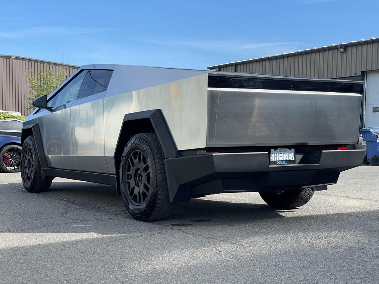 2024 Tesla Cybertruck AWD FOUNDATION SERIES   1 Owner   Clean! Photo