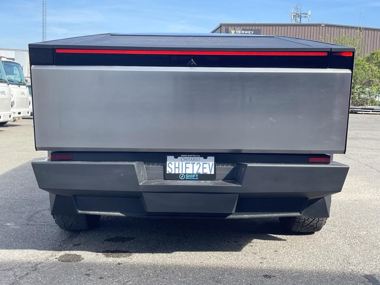 2024 Tesla Cybertruck AWD FOUNDATION SERIES   1 Owner   Clean! Photo