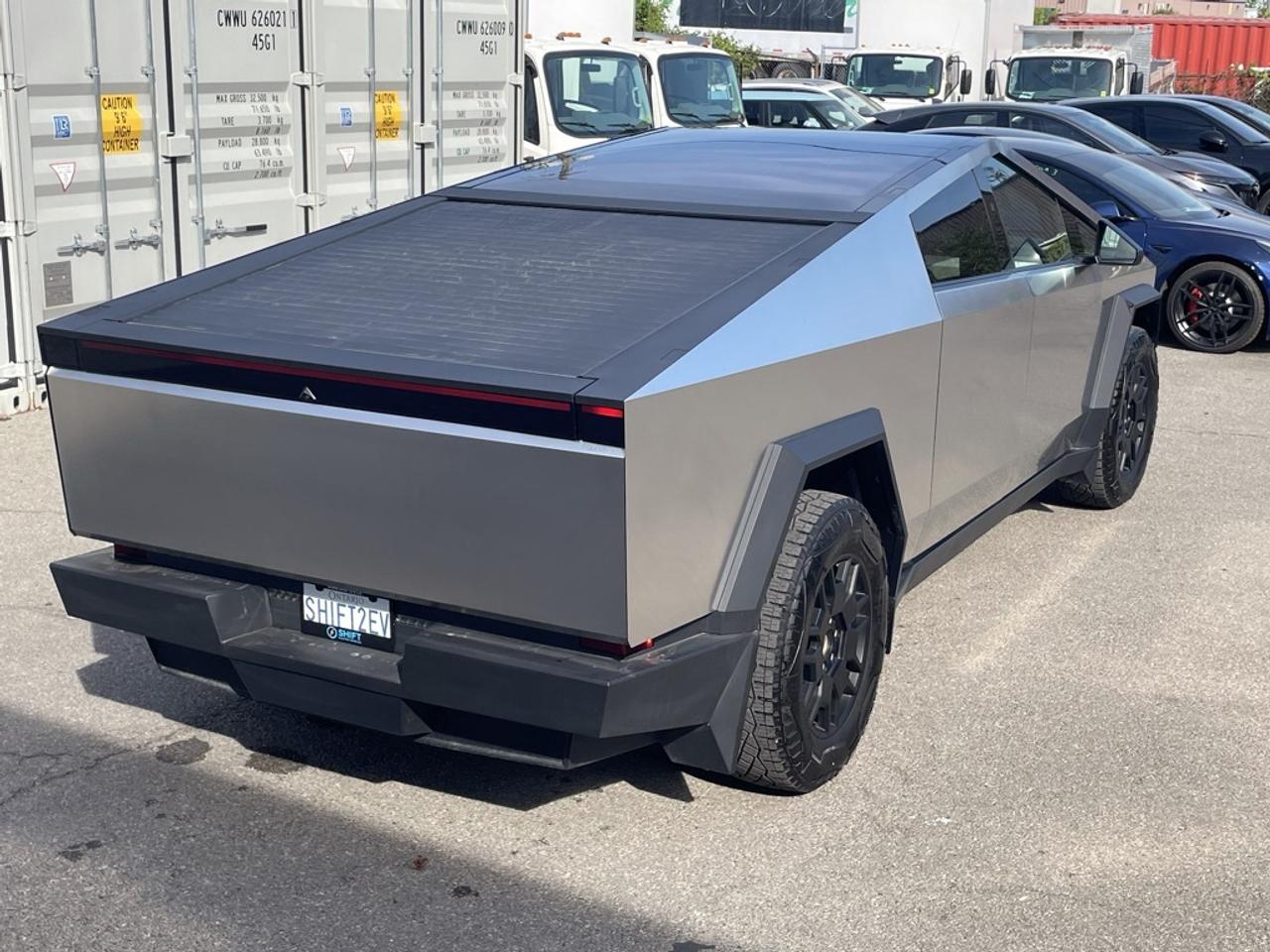 2024 Tesla Cybertruck AWD FOUNDATION SERIES   1 Owner   Clean! Photo