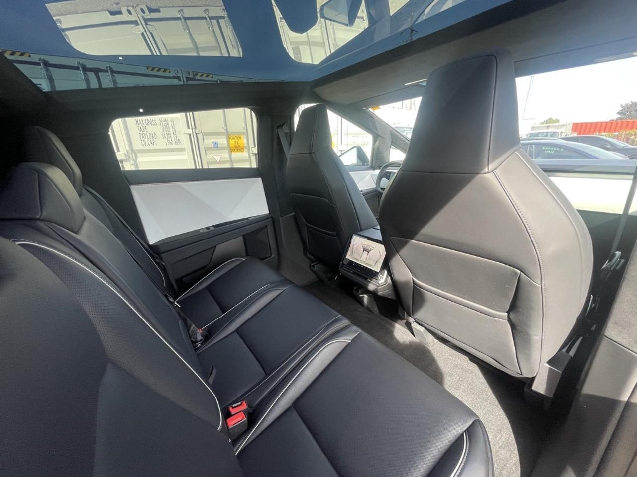 2024 Tesla Cybertruck AWD FOUNDATION SERIES   1 Owner   Clean! Photo
