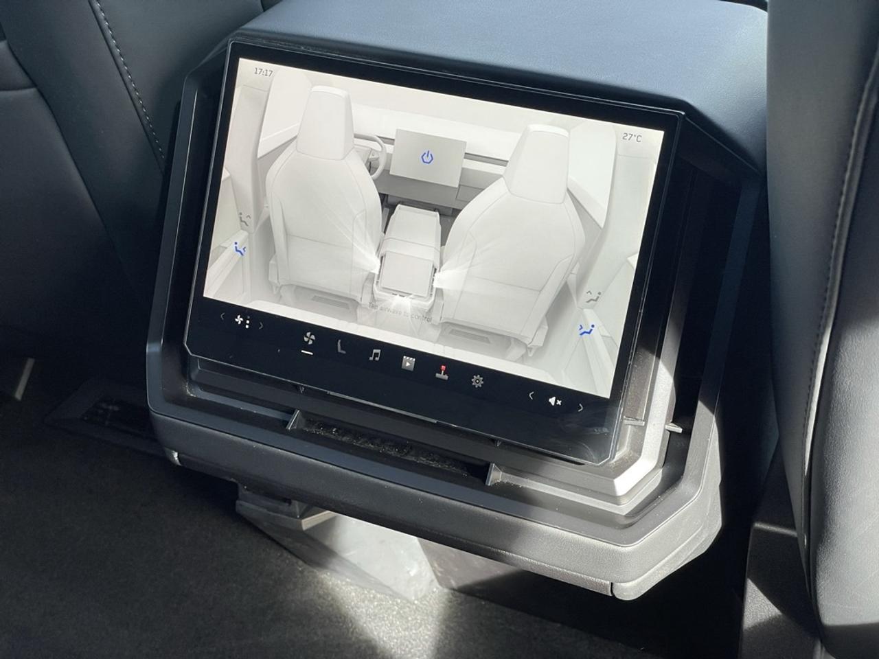 2024 Tesla Cybertruck AWD FOUNDATION SERIES   1 Owner   Clean! Photo