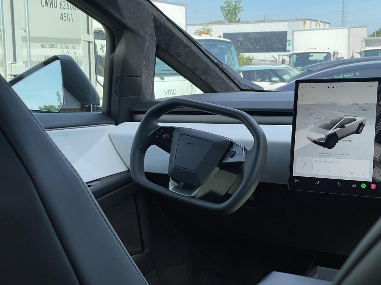 2024 Tesla Cybertruck AWD FOUNDATION SERIES   1 Owner   Clean! Photo