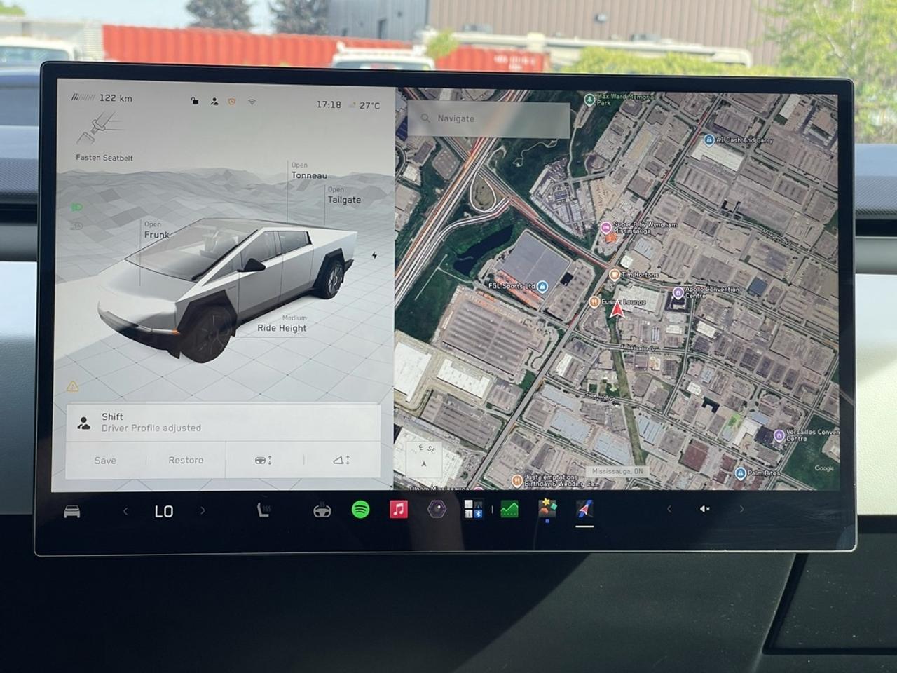 2024 Tesla Cybertruck AWD FOUNDATION SERIES   1 Owner   Clean! Photo