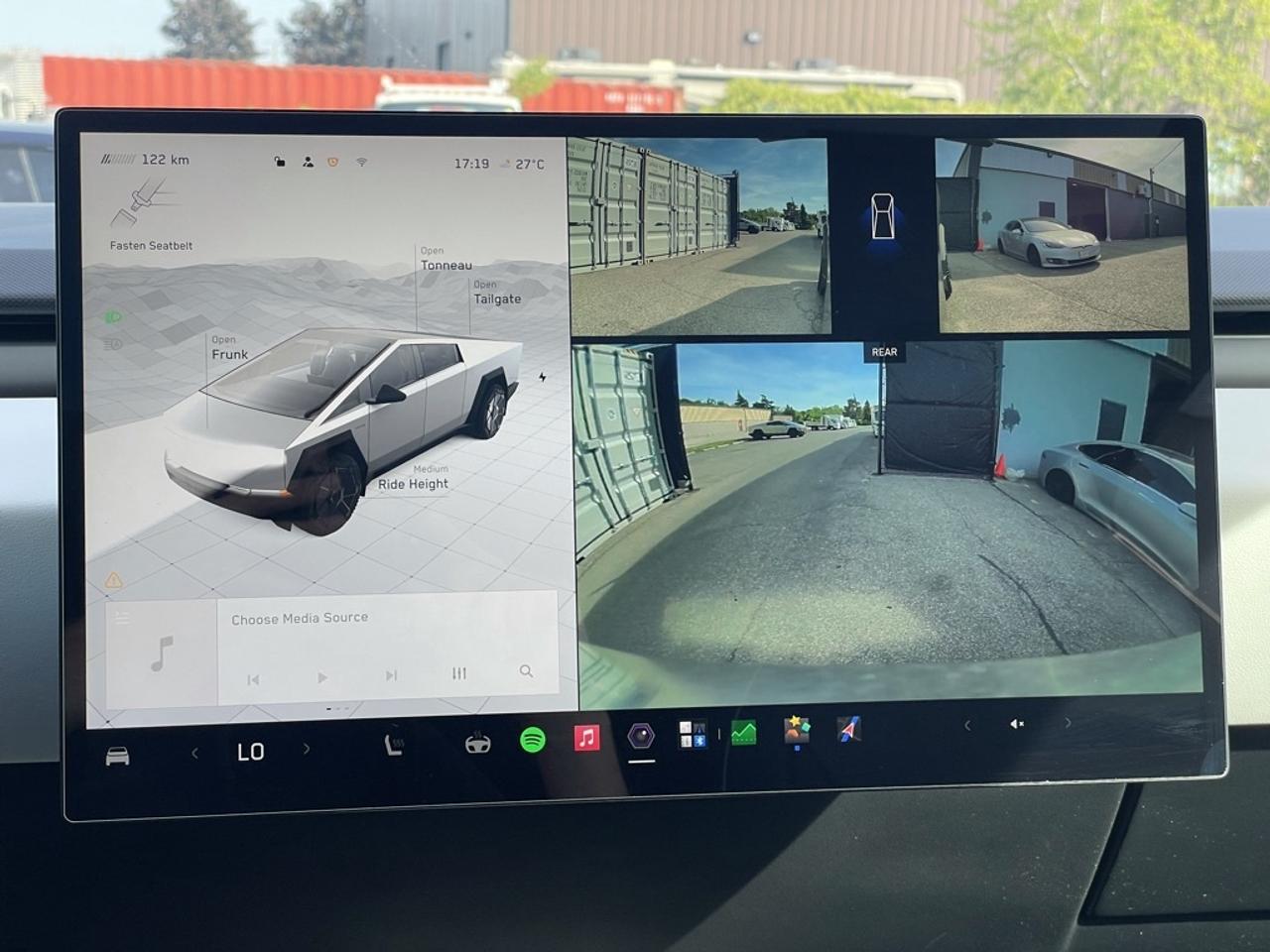 2024 Tesla Cybertruck AWD FOUNDATION SERIES   1 Owner   Clean! Photo