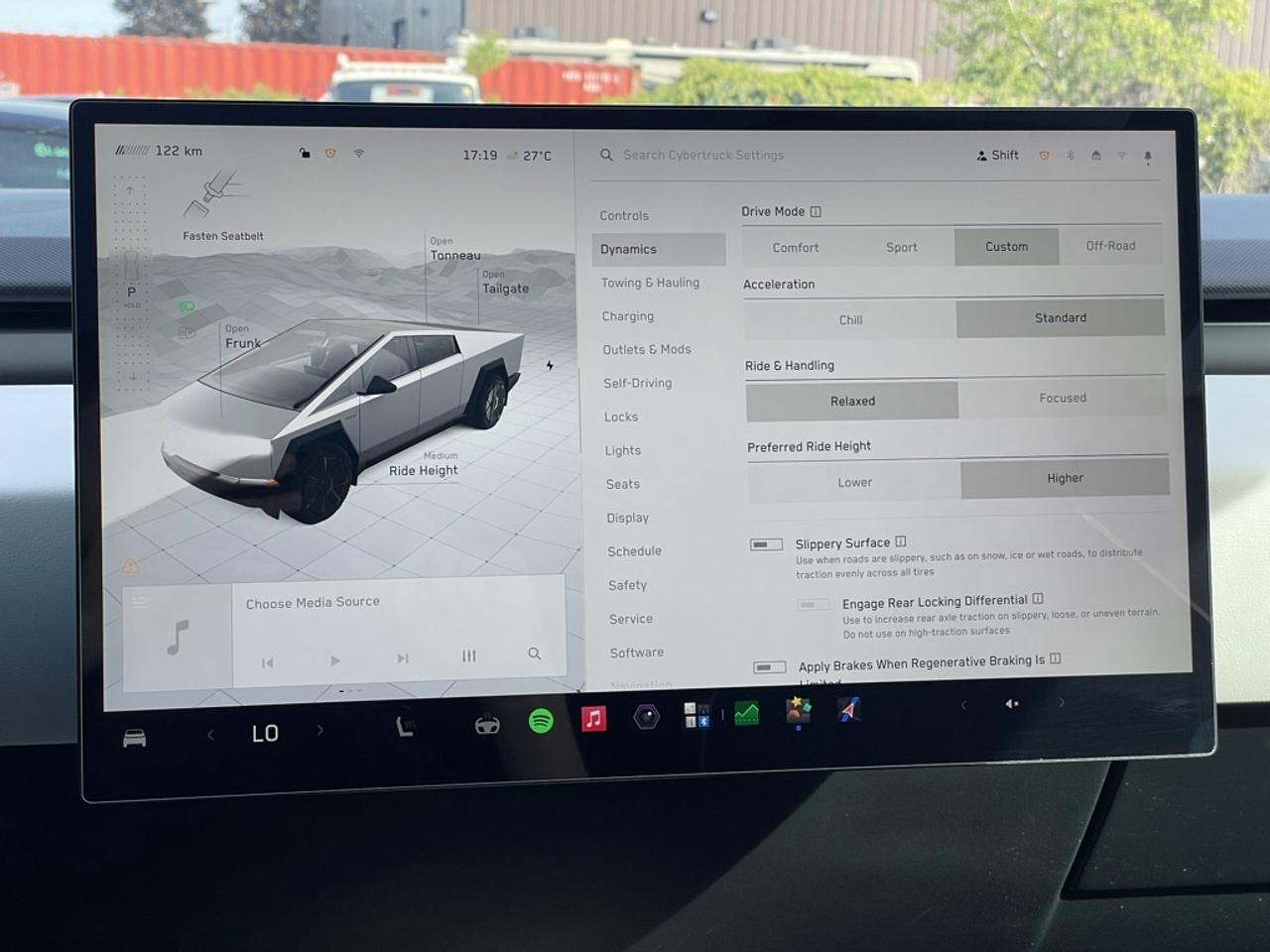 2024 Tesla Cybertruck AWD FOUNDATION SERIES   1 Owner   Clean! Photo