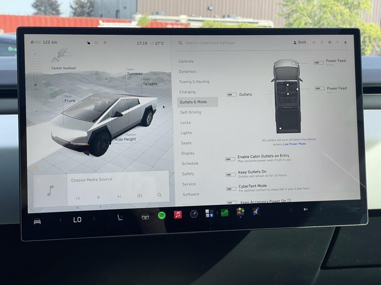 2024 Tesla Cybertruck AWD FOUNDATION SERIES   1 Owner   Clean! Photo