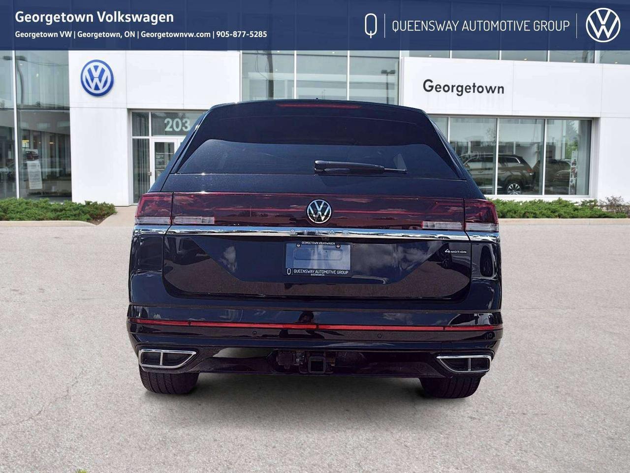 2024 Volkswagen Atlas Execline Captain's Chair Pkg   Carplay   Pano Roof Photo2