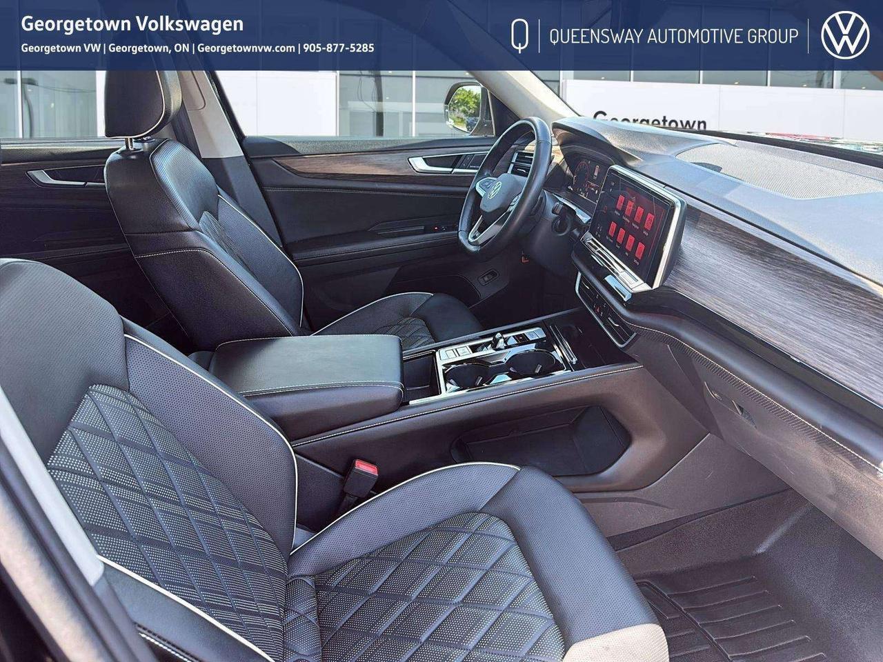 2024 Volkswagen Atlas Execline Captain's Chair Pkg   Carplay   Pano Roof Photo