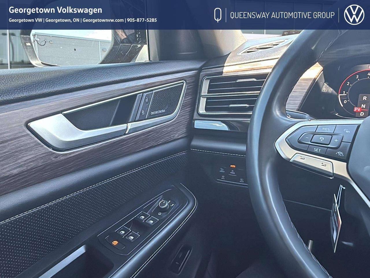 2024 Volkswagen Atlas Execline Captain's Chair Pkg   Carplay   Pano Roof Photo