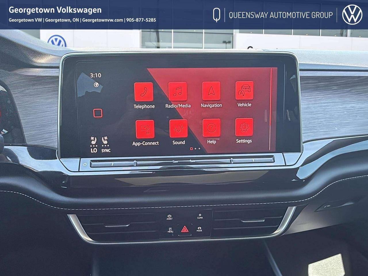 2024 Volkswagen Atlas Execline Captain's Chair Pkg   Carplay   Pano Roof Photo