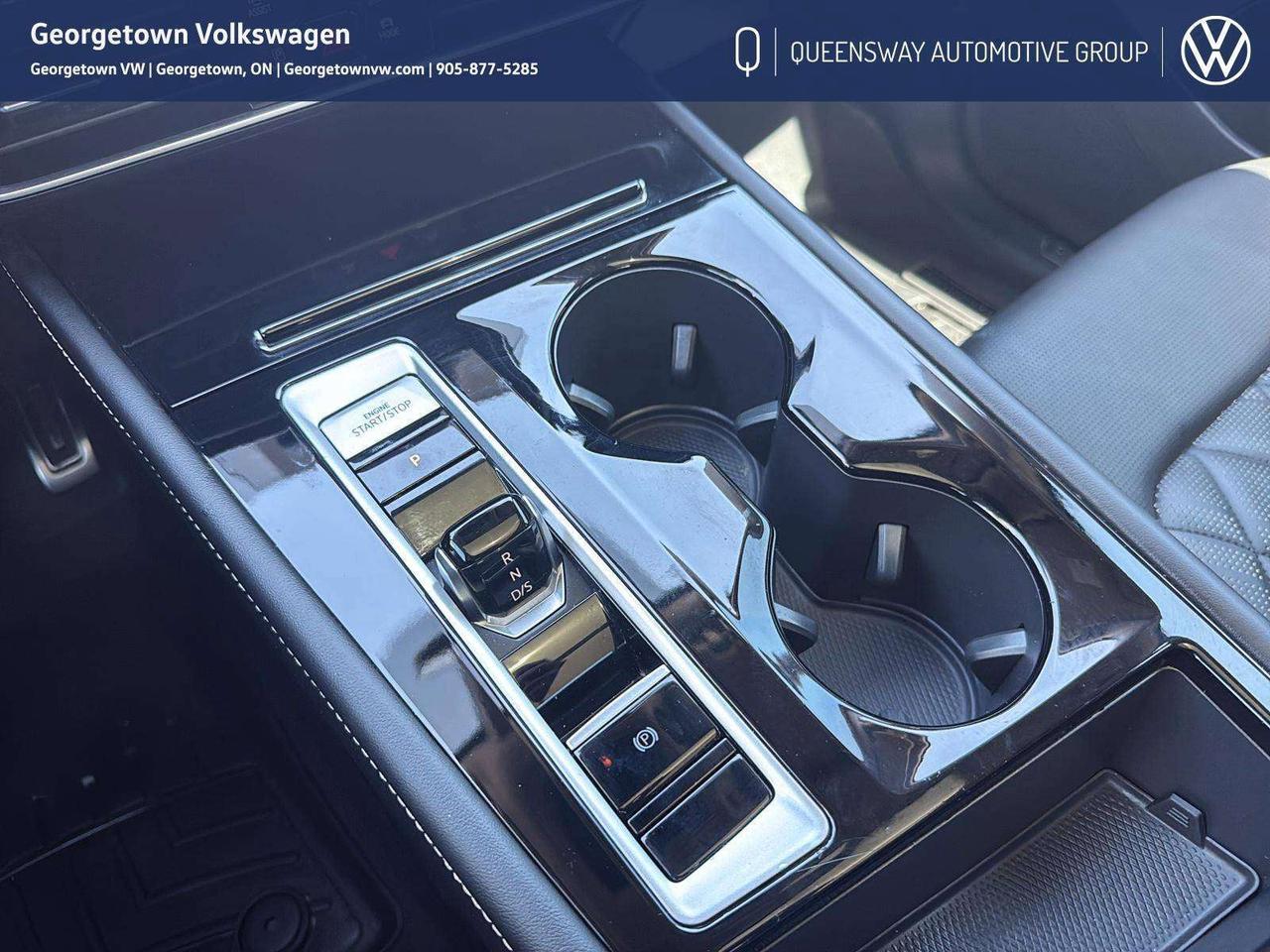 2024 Volkswagen Atlas Execline Captain's Chair Pkg   Carplay   Pano Roof Photo
