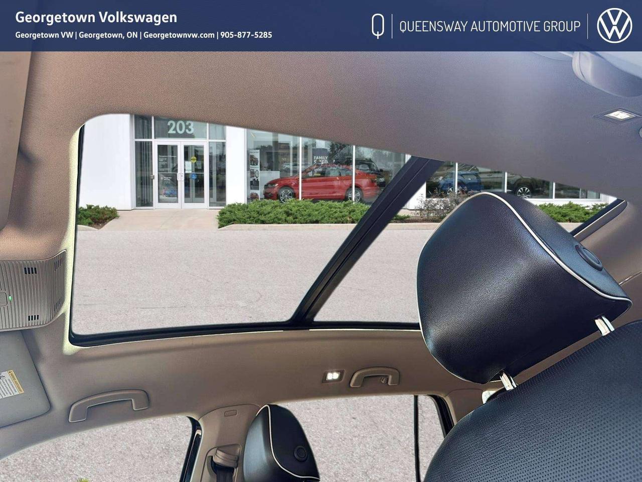2024 Volkswagen Atlas Execline Captain's Chair Pkg   Carplay   Pano Roof Photo