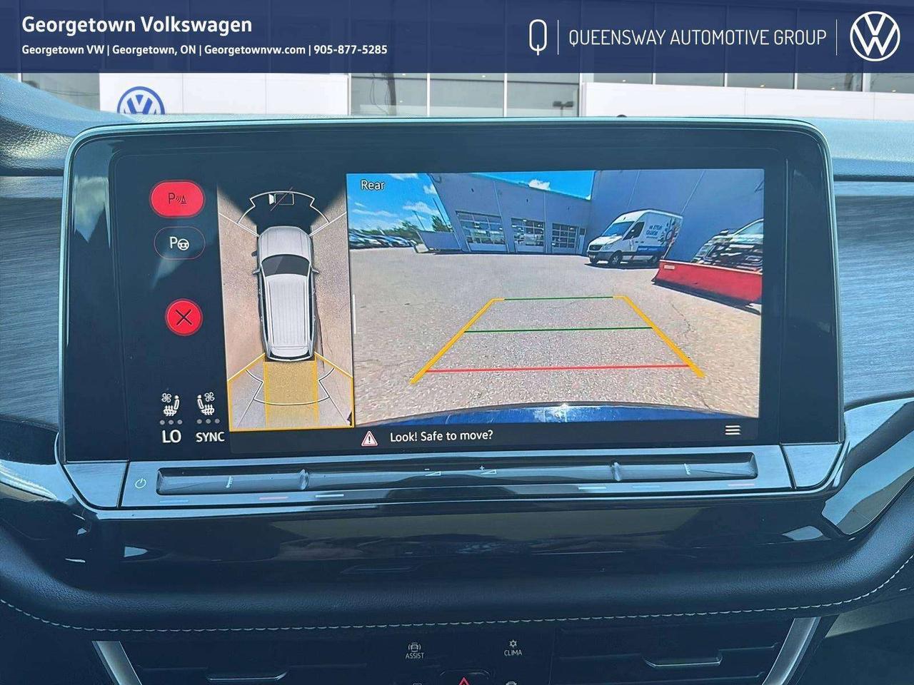 2024 Volkswagen Atlas Execline Captain's Chair Pkg   Carplay   Pano Roof Photo