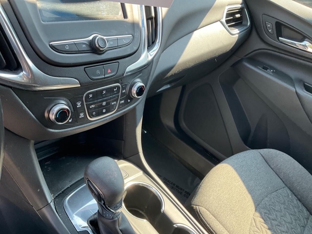 2022 Chevrolet Equinox LT Photo