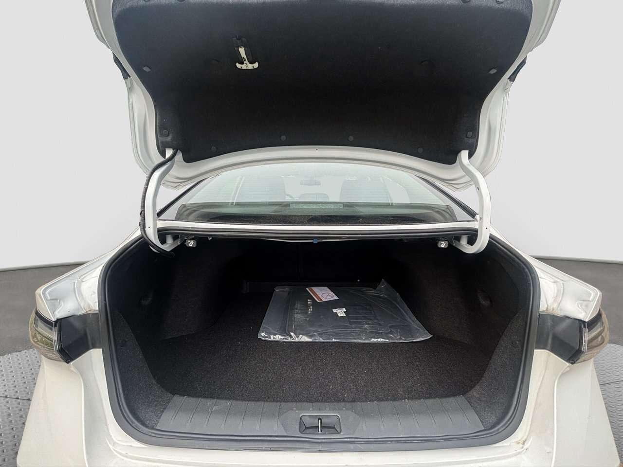2026 Nissan Sentra SR Premium Photo