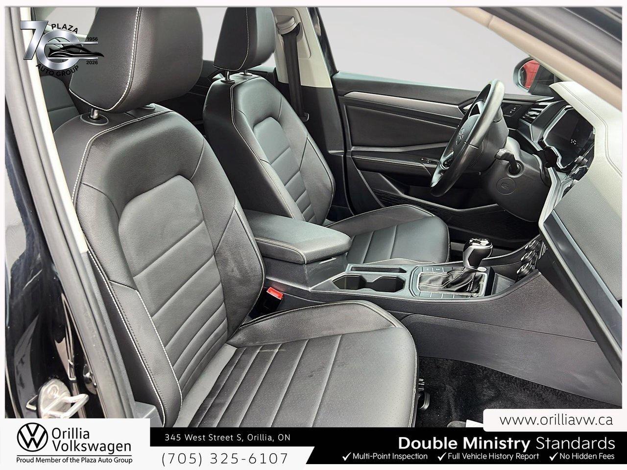2024 Volkswagen Jetta Comfortline Tinted windows   Clear Hood Protection Photo