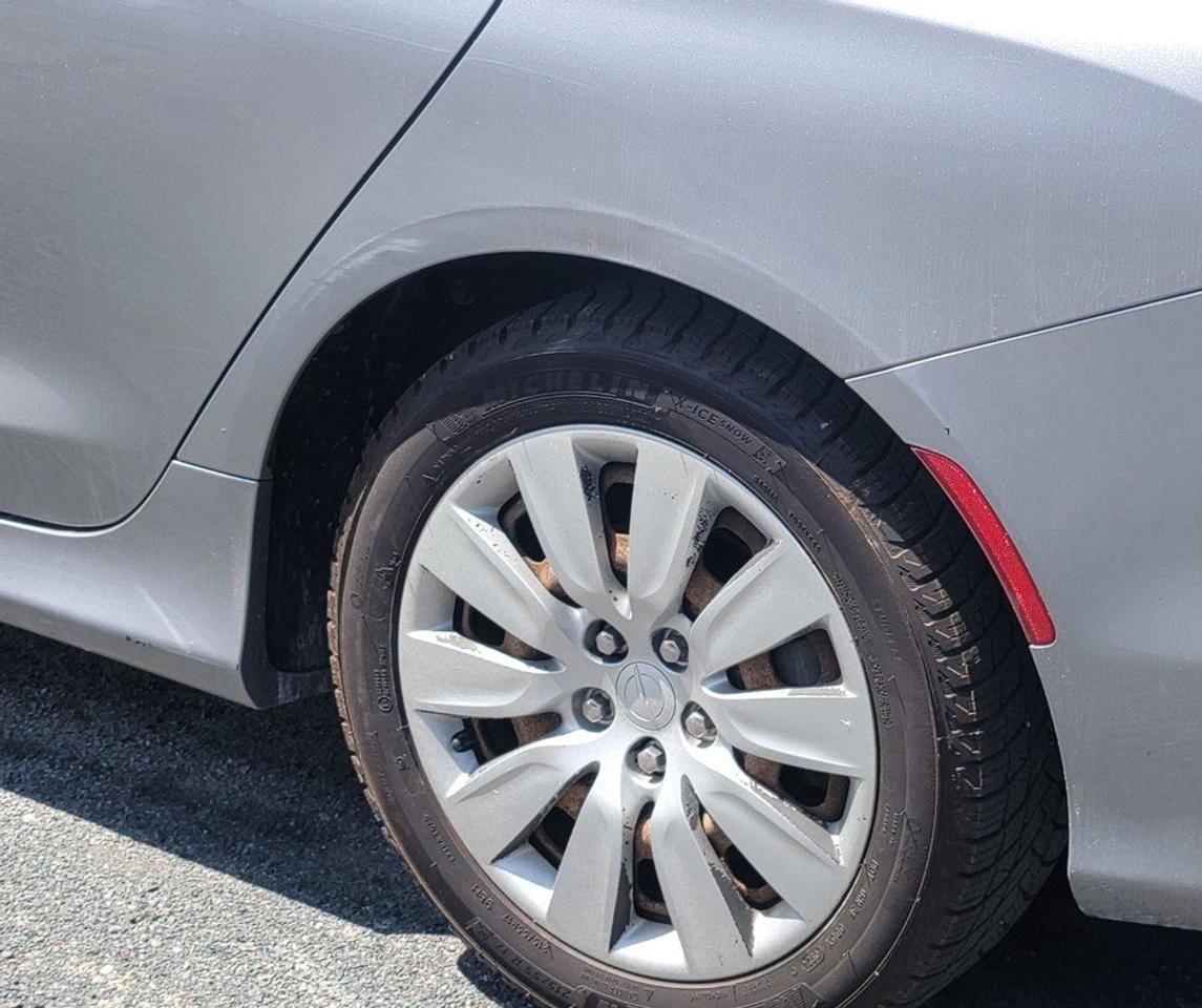 2016 Chrysler 200 4dr Sdn LX FWD Photo