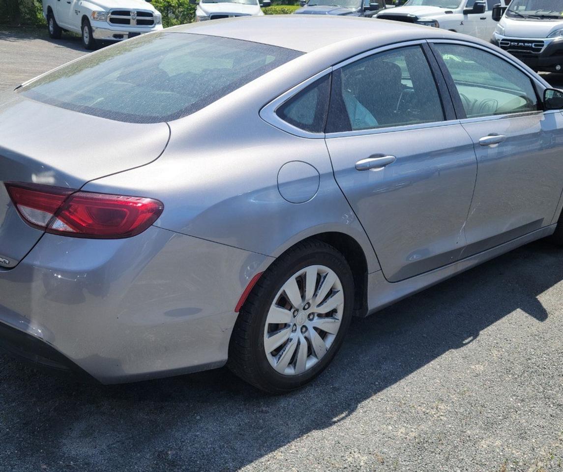 2016 Chrysler 200 4dr Sdn LX FWD Photo