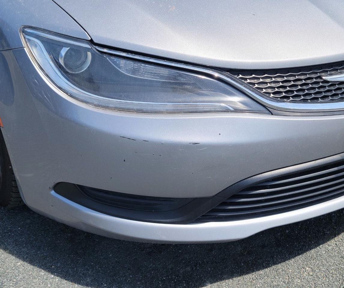 2016 Chrysler 200 4dr Sdn LX FWD Photo