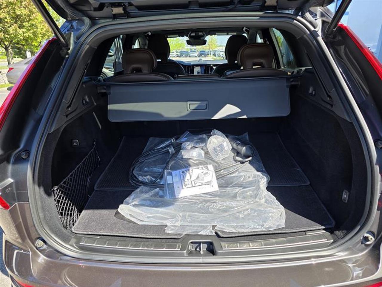 2023 Volvo XC60 Recharge Ultimate - Dark W/Winter wheel pkg Photo