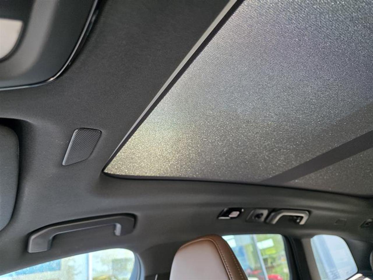 2023 Volvo XC60 Recharge Ultimate - Dark W/Winter wheel pkg Photo
