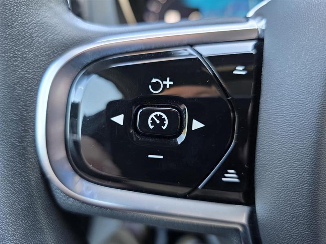 2023 Volvo XC60 Recharge Ultimate - Dark W/Winter wheel pkg Photo