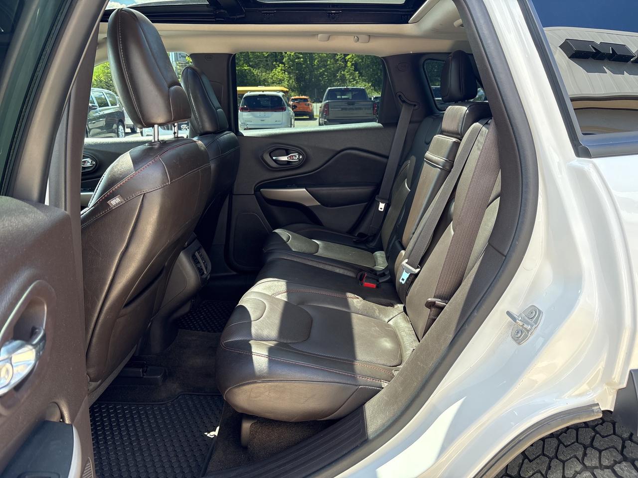 2017 Jeep Cherokee L PLUS PKG Photo