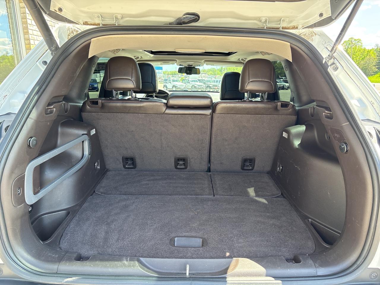 2017 Jeep Cherokee L PLUS PKG Photo