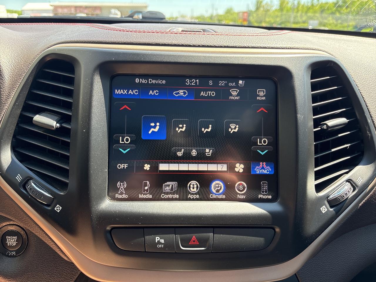 2017 Jeep Cherokee L PLUS PKG Photo