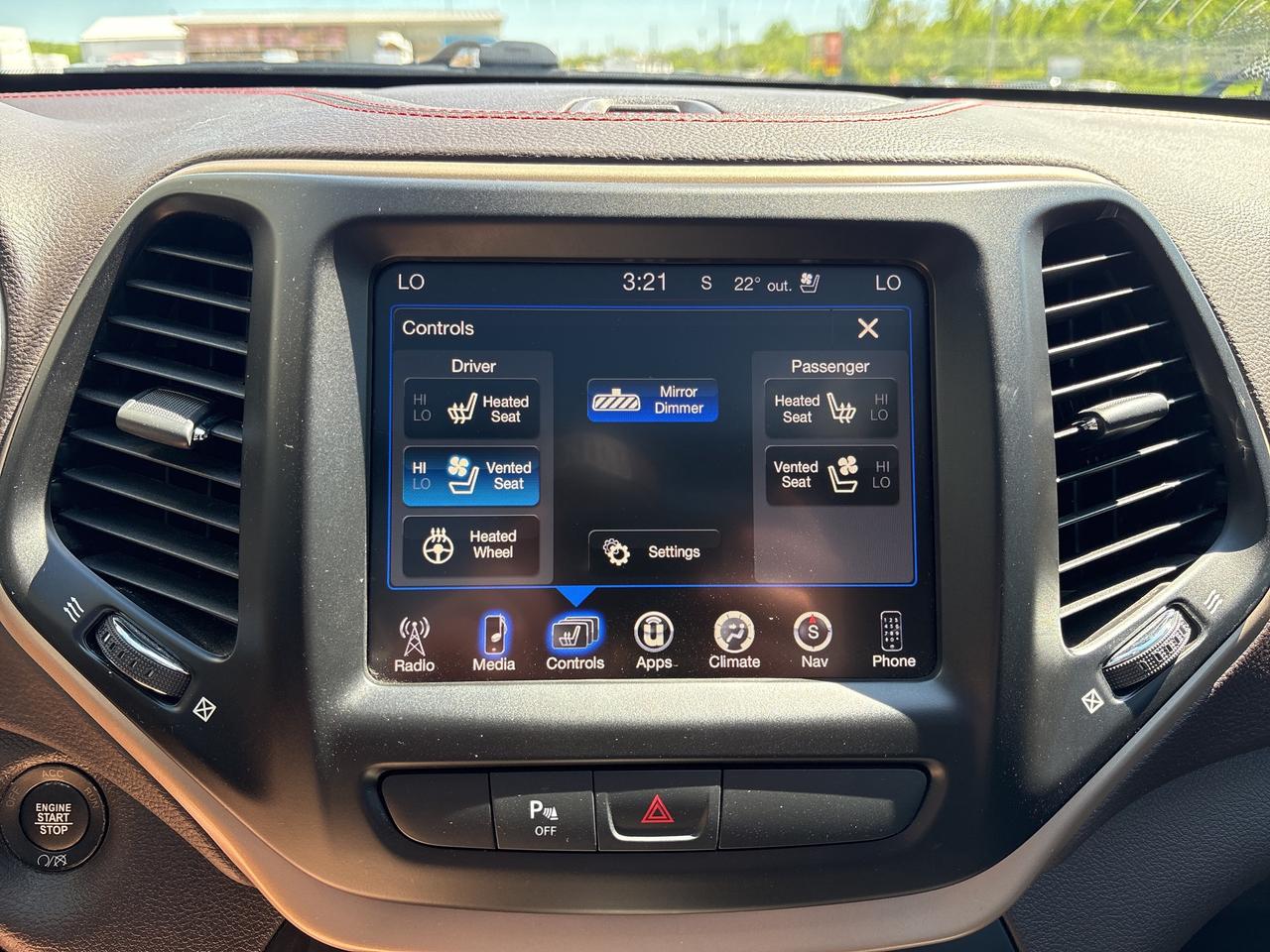 2017 Jeep Cherokee L PLUS PKG Photo