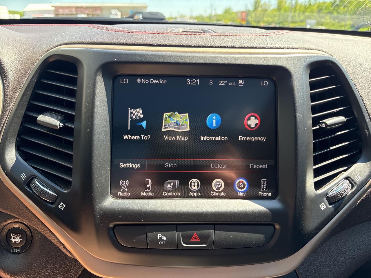 2017 Jeep Cherokee L PLUS PKG Photo