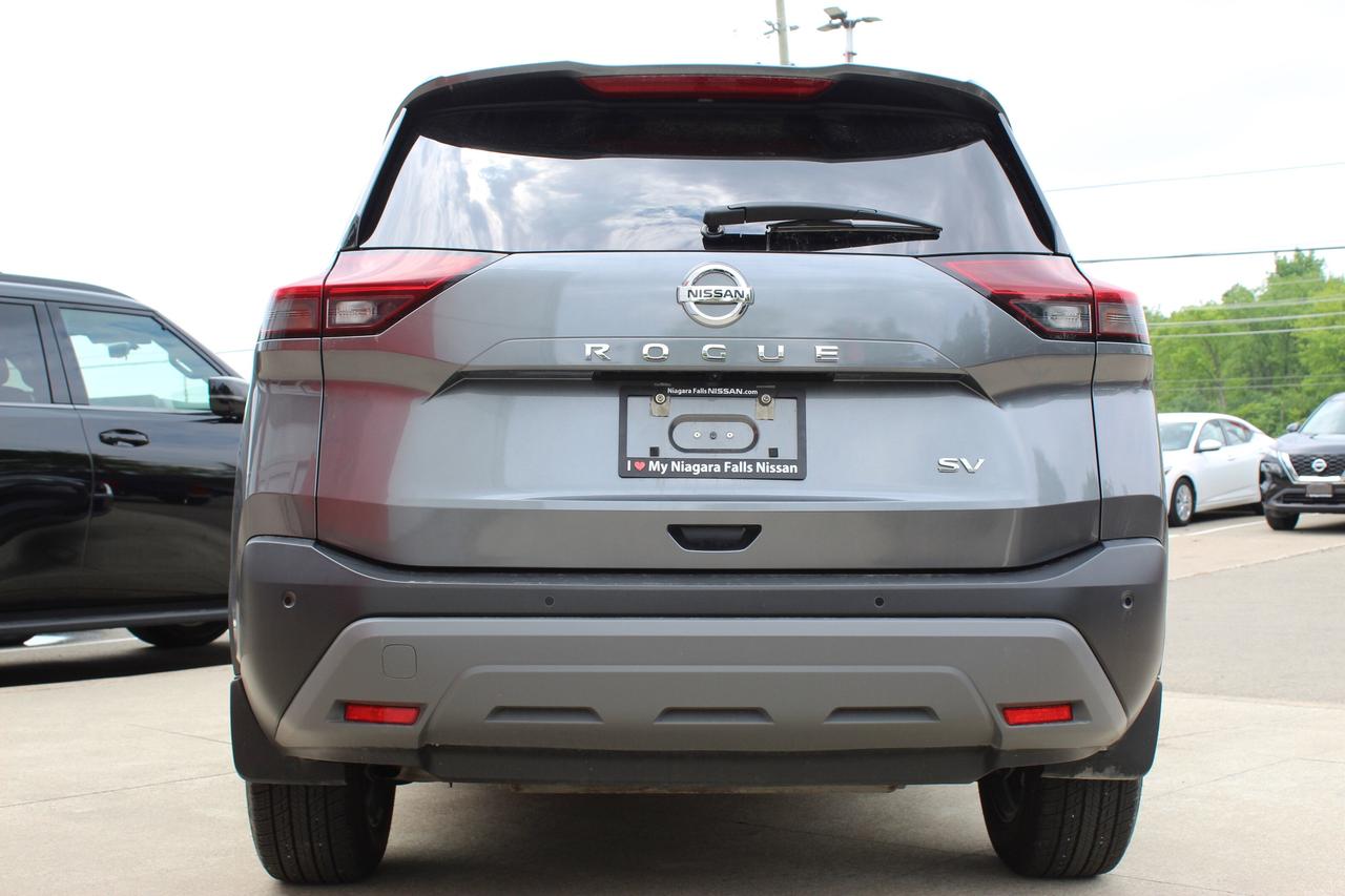 2021 Nissan Rogue SV Photo