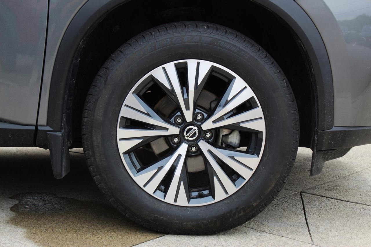 2021 Nissan Rogue SV Photo