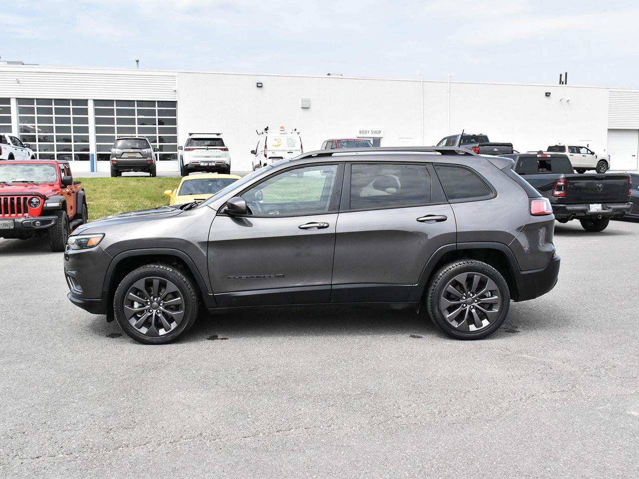 2021 Jeep Cherokee Altitude Photo