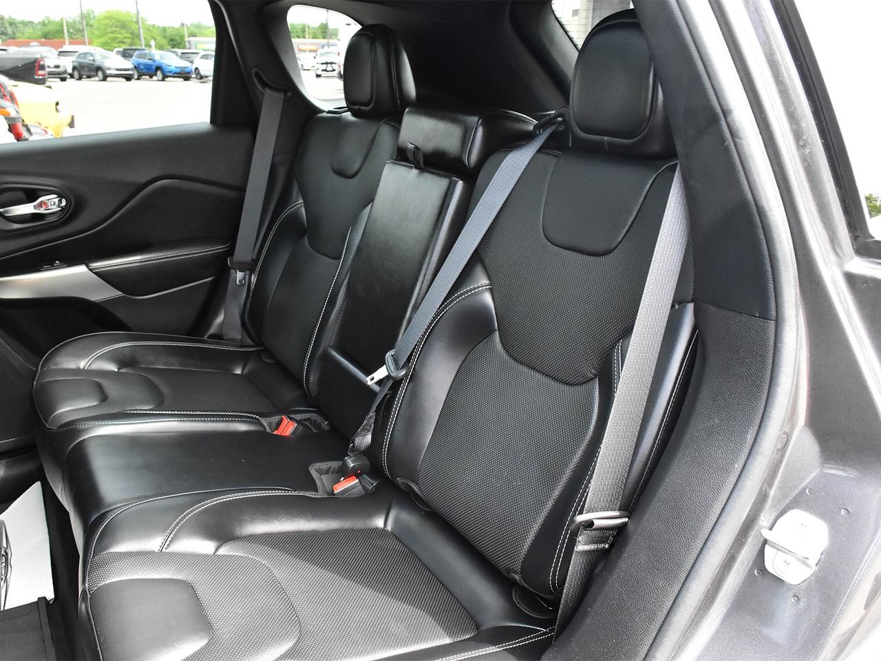 2021 Jeep Cherokee Altitude Photo