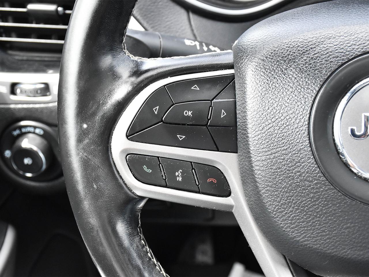 2021 Jeep Cherokee Altitude Photo