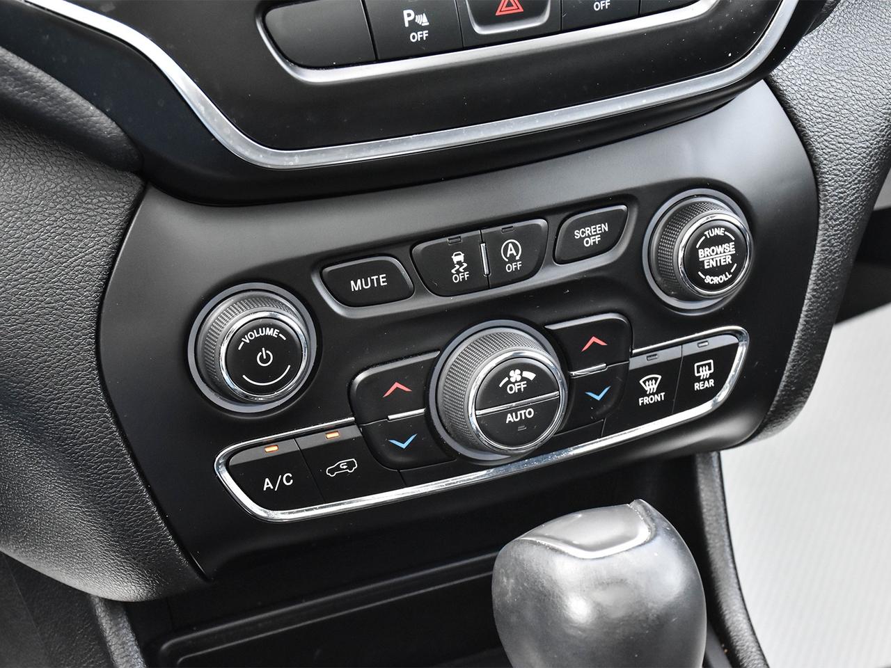 2021 Jeep Cherokee Altitude Photo
