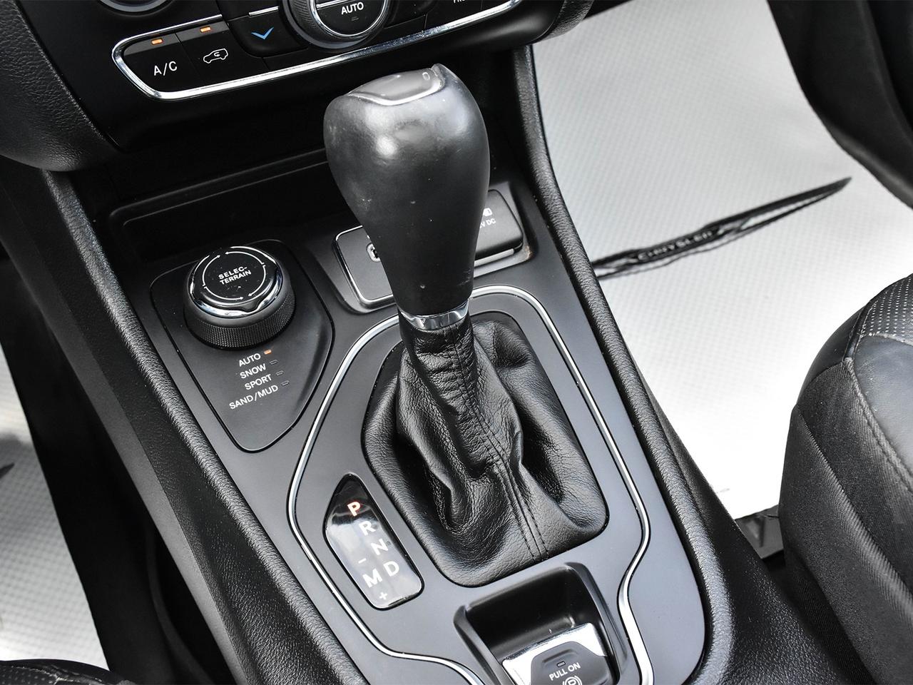 2021 Jeep Cherokee Altitude Photo