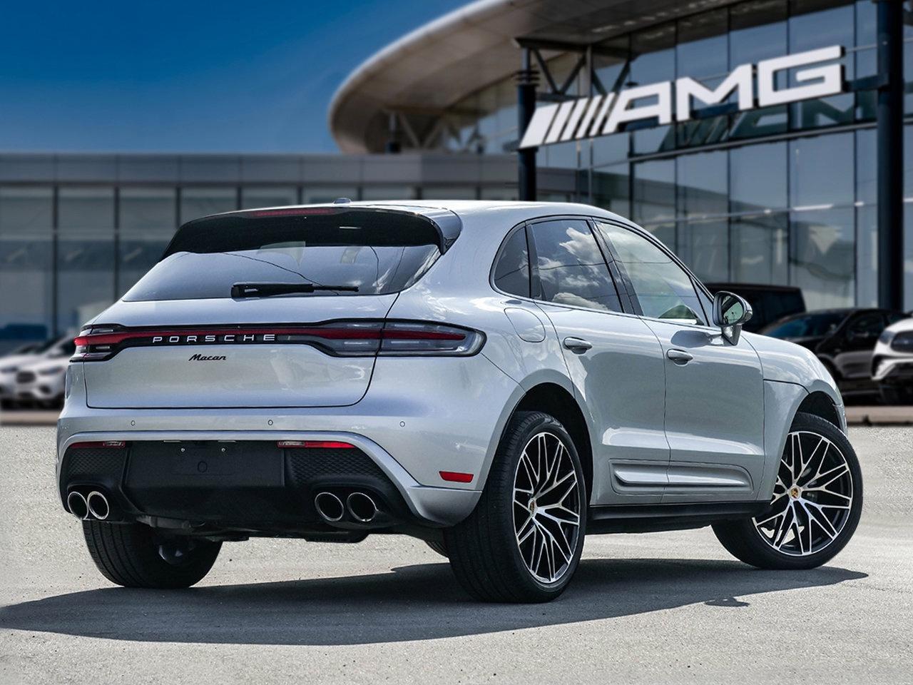 2023 Porsche Macan Premium Plus Package   Panoramic Roof System Photo