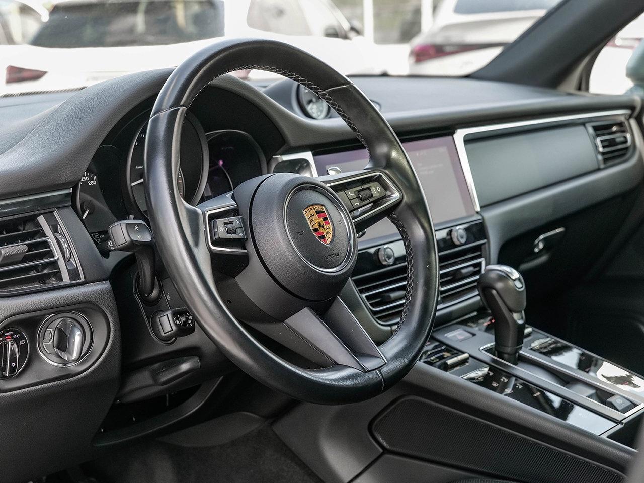 2023 Porsche Macan Premium Plus Package   Panoramic Roof System Photo