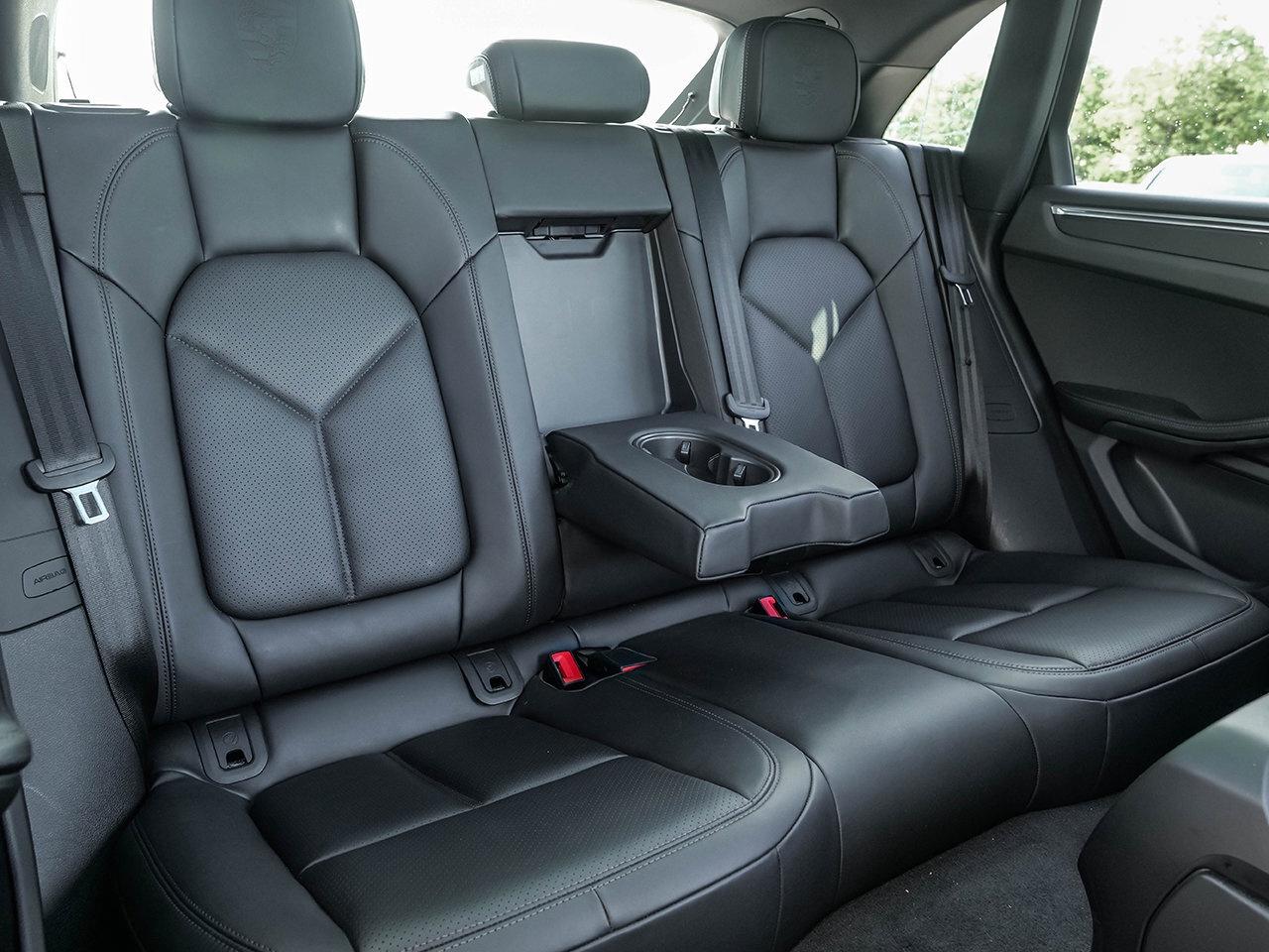 2023 Porsche Macan Premium Plus Package   Panoramic Roof System Photo