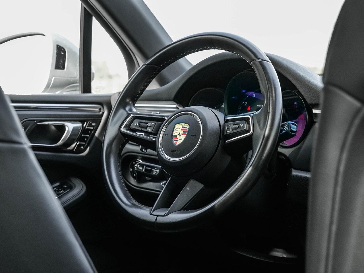 2023 Porsche Macan Premium Plus Package   Panoramic Roof System Photo
