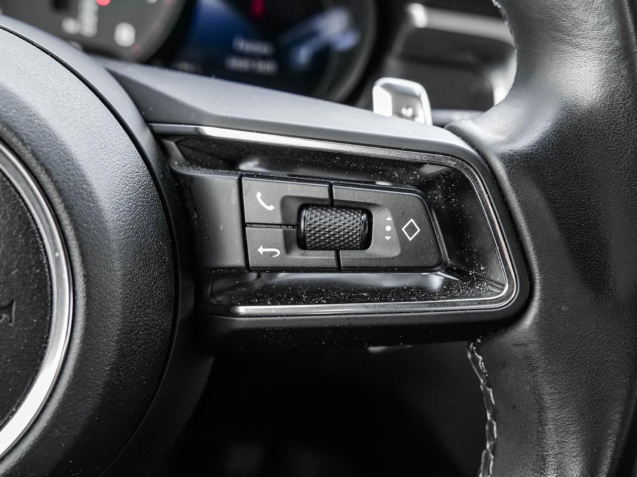 2023 Porsche Macan Premium Plus Package   Panoramic Roof System Photo