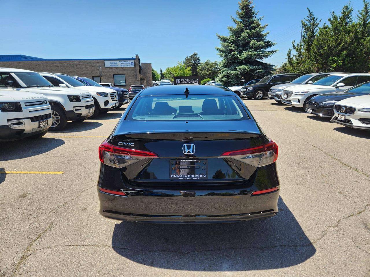 2022 Honda Civic BRAND NEW TIRES AND BRAND NEW BRAKES, SUNROOF, Photo