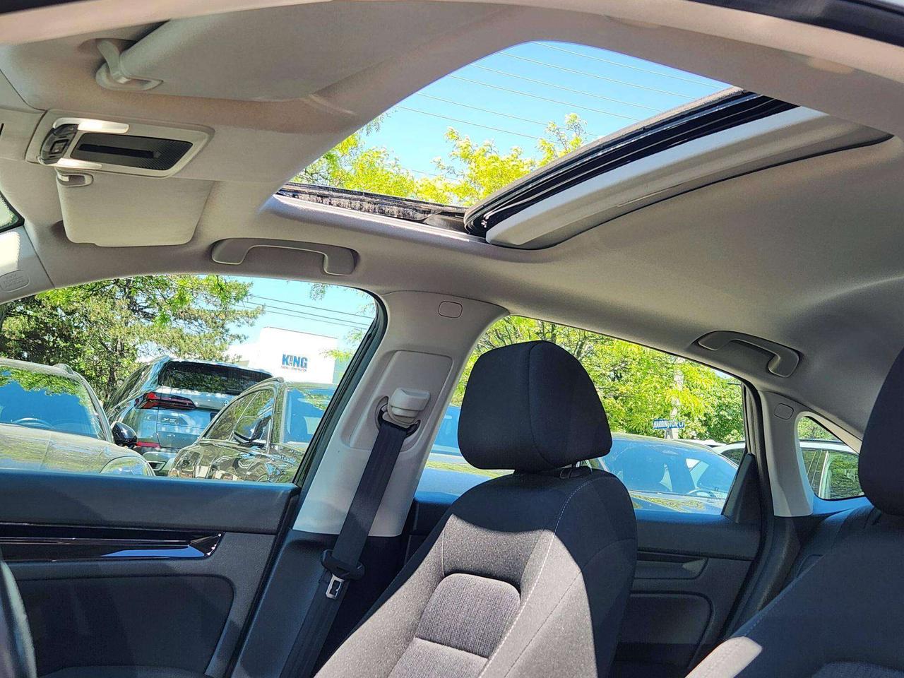 2022 Honda Civic BRAND NEW TIRES AND BRAND NEW BRAKES, SUNROOF, Photo2