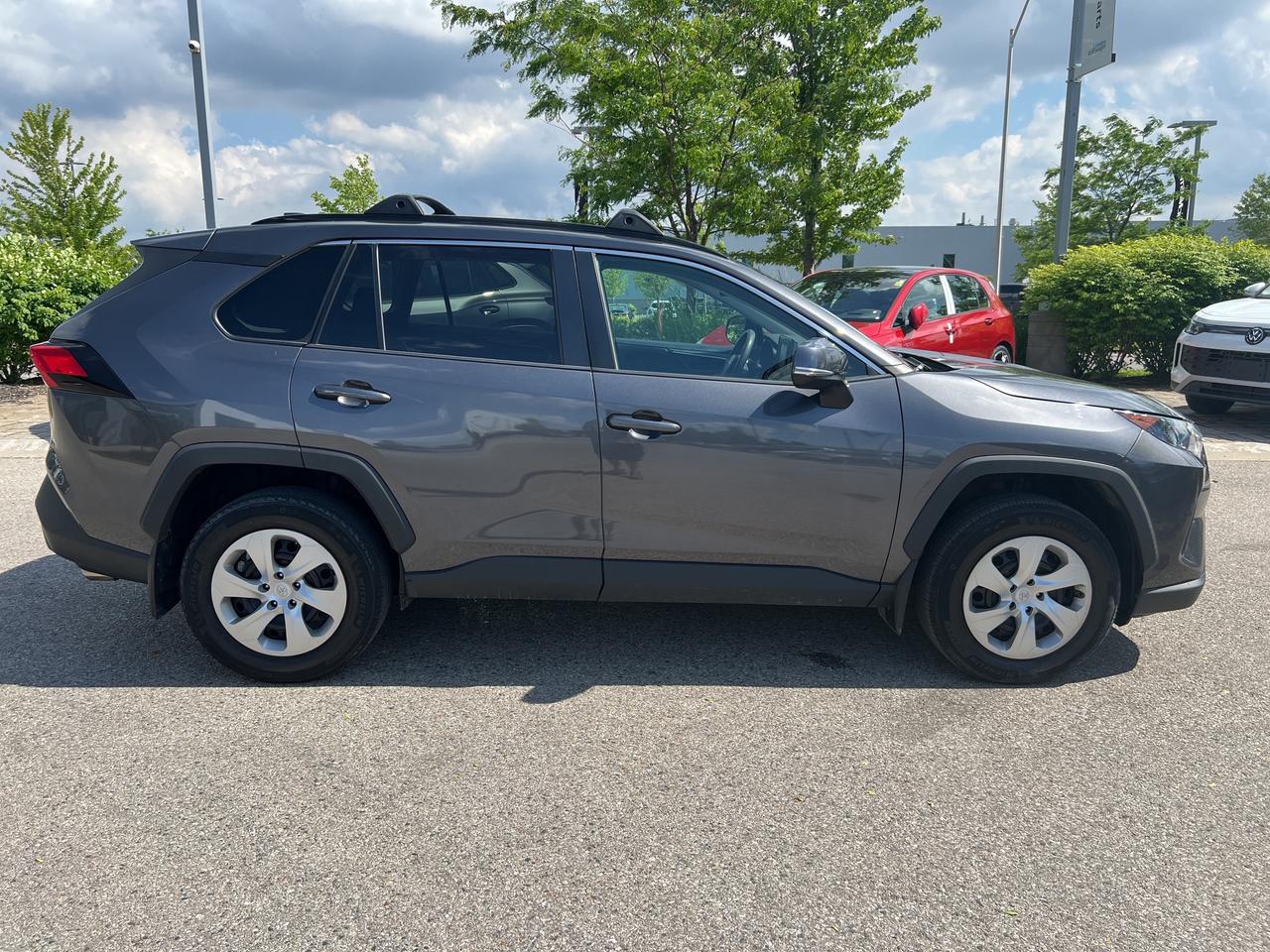 2019 Toyota RAV4 AWD LE Photo