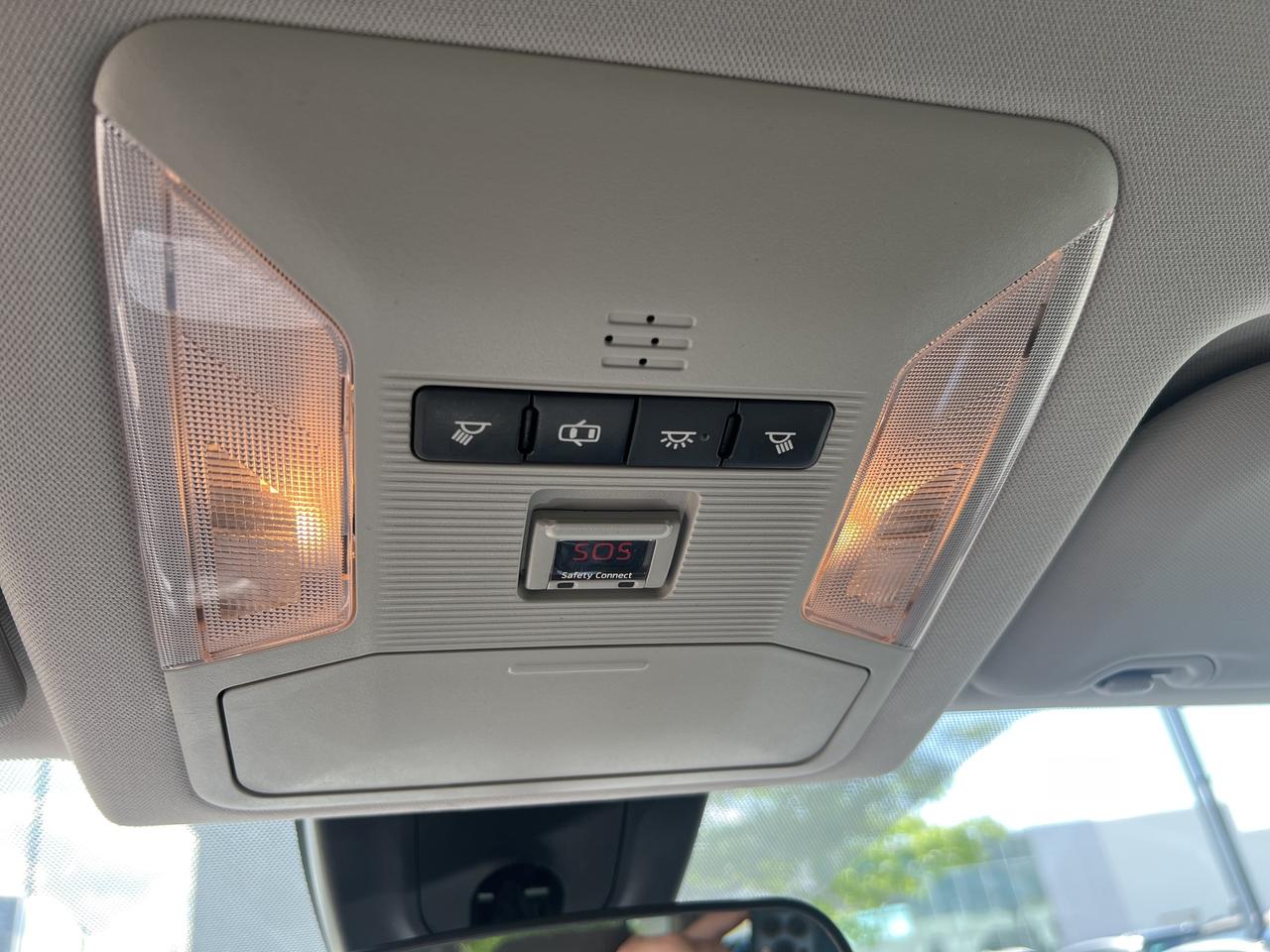 2019 Toyota RAV4 AWD LE Photo