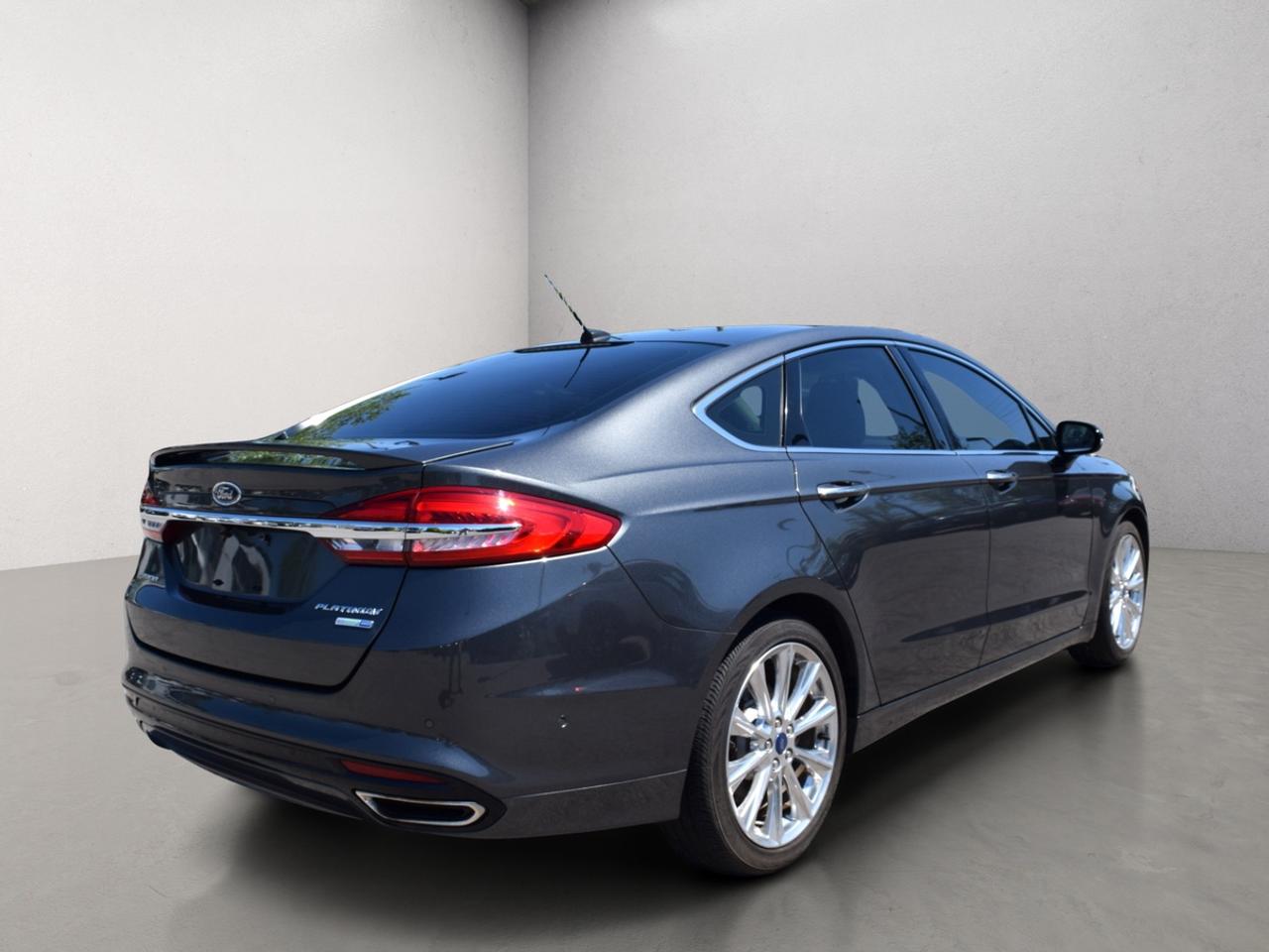 2017 Ford Fusion Platinum AWD Leather Sunroof Navi Photo