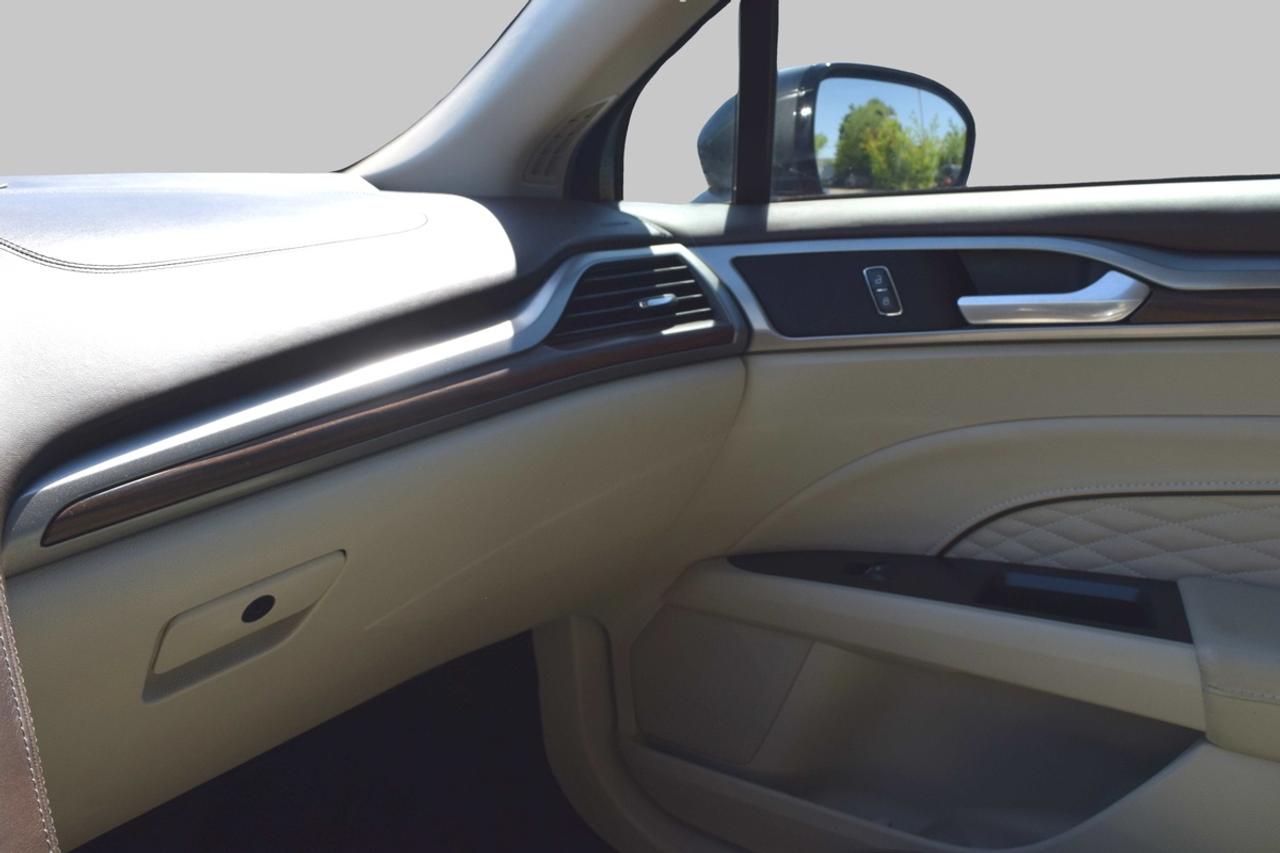 2017 Ford Fusion Platinum AWD Leather Sunroof Navi Photo