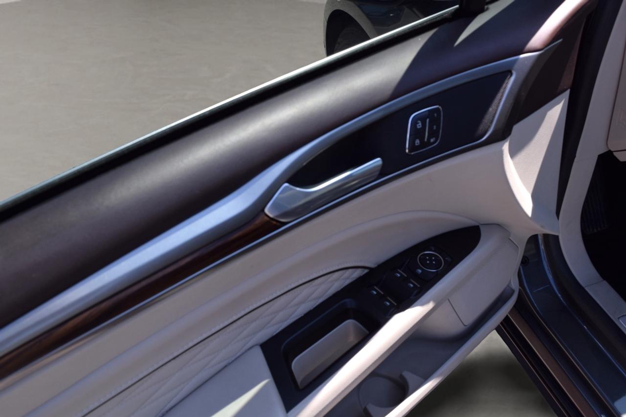 2017 Ford Fusion Platinum AWD Leather Sunroof Navi Photo